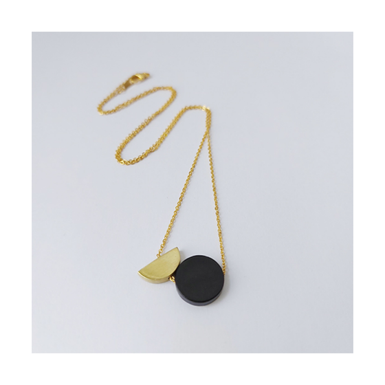 Epicycle black disc+brass necklace