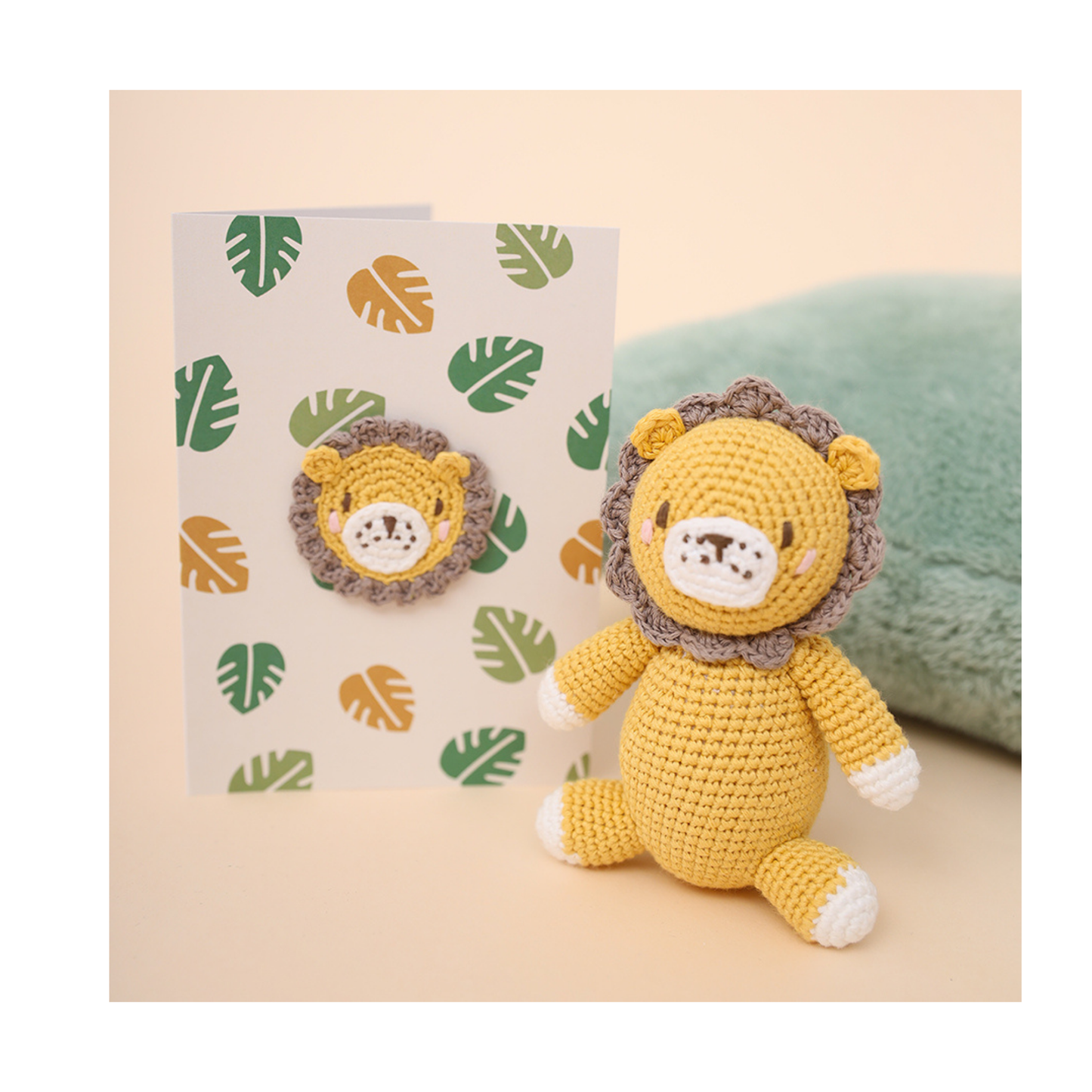 Louie Lion Rattle